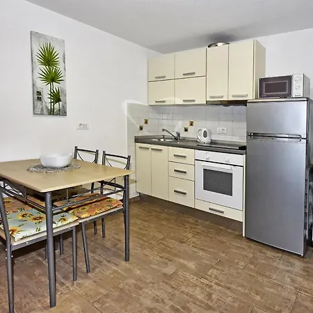 Apartment Tomic