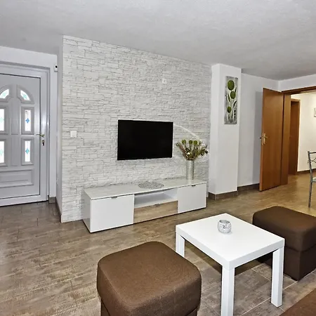 Tomic Apartment