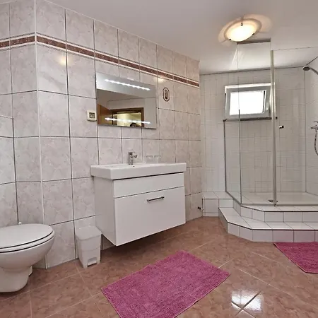 Apartment Tomic *