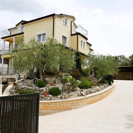 Apartment Tomic
