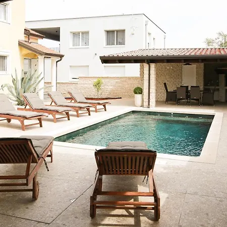 Tomic Apartment *